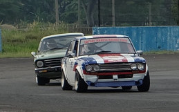 Tua-tua Makin Jadi, Datsun Jakarta Racing Team Boyong Trofi di ISSOM 2019 Seri 5