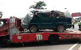 Kelabui Petugas Pakai Towing, Pemudik Bawa Minibus Diputar Balik