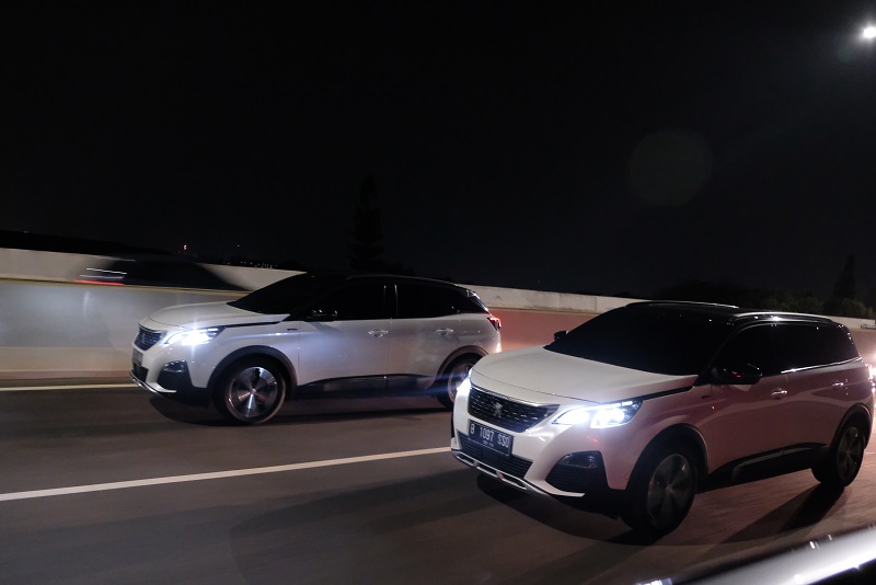Kenali Fungsi Fitur Turning Light untuk Berkendara di Malam Hari