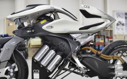 Motoroid Yamaha Bisa Berdiri Tegak Tanpa Standar