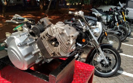 Dukung Pengetahuan Siswa SMK, MForce Donasikan Dua Mesin Motor