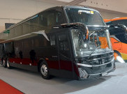 Karoseri Adiputro Pamer Sleeper Bus Jetbus 5 DCXL Rasa Hotel Bintang Lima di GJAW 2025