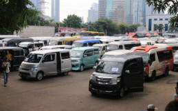 Melalui Jalur Tikus Ratusan Travel Gelap  yang Bawa Pemudik Ditangkap