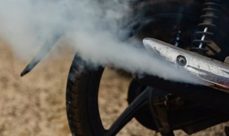 Repot, Jangan Sampai Knalpot Bikin Mogok Saat Musim Hujan 