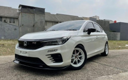 Honda City Hatchback Semakin Keren Pakai Body Kit Lokal
