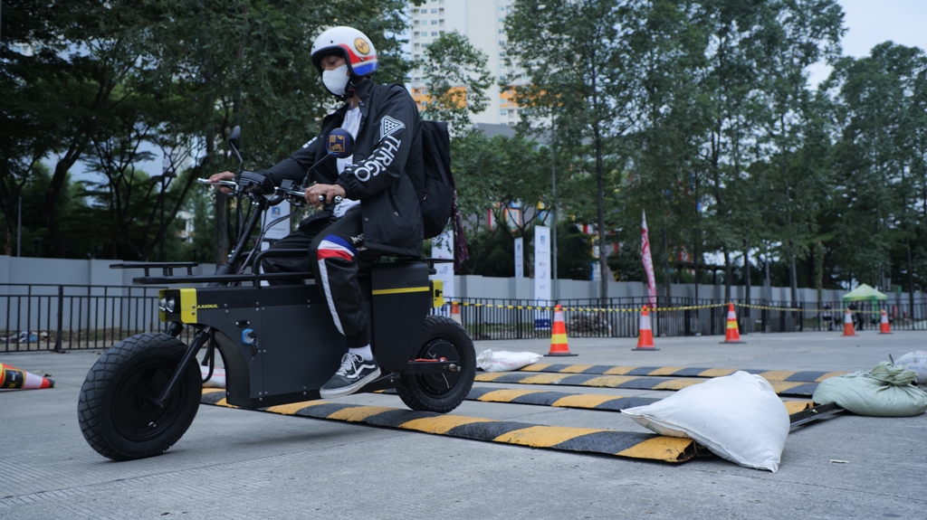 Ingin Jajal Motor Listrik? Ini Prosedur Test Ride di Hall 8 GIIAS 2021