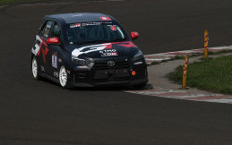 Auto2000 Turun Tangan Akomodir Kebutuhan Mobil Balap ISSOM 5 Pembalap Nasional