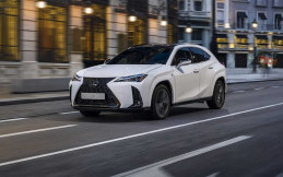 Lexus UX 250h 2023 Hadir dengan Fitur Keselamatan Terbaru 
