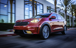 Kia Niro 2017 Dibanderol Mulai Rp 305 Juta