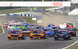 Putaran ketiga Honda Racing Simulator Championship Berlangsung Sengit