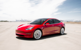 Buat Hacker, Tesla Punya Sayembara Menarik Nih!