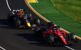 Raih Poin Sempurna, Max Verstappen Mulai Kejar Charles Leclerc