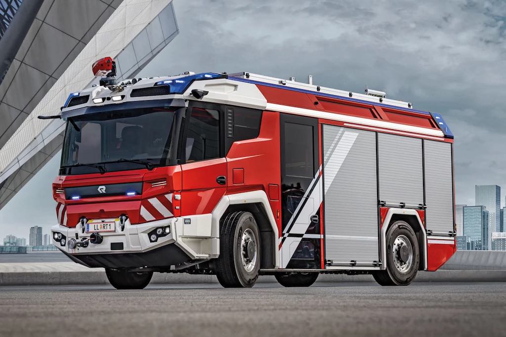 Pemadam Kebakaran dari Penarik Kuda hingga Baterai Listrik