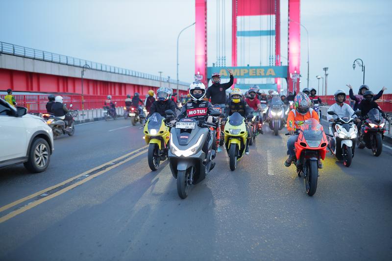 Ratusan Bikers Gelar Riding Jelajah Andalas, Tempuh Jarak Puluhan Km