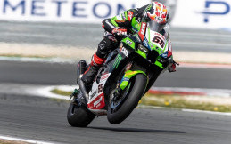 Hasil Race 2 WSBK Estoril 2022 : Rea Kalahkan Bautista