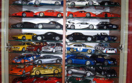 Tips Menjadi Kolektor Miniatur Mobil