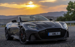 Aston Martin DBS Superleggera Volante, Menguji Atap hingga Arktik   