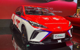 MG Cyberster dan MG 4 EV X-Power Livery Arsenal Mejeng di IIMS 2025