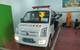 Gunakan DFSK Gelora E, Karoseri CKM Tawarkan Ambulans Listrik 