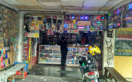 Berburu Asesoris di Toko Joy Variasi