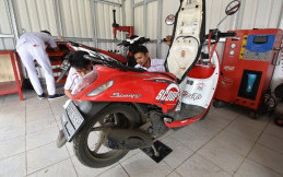 Alihkan Mata Pencaharian, Honda Bangun Bengkel untuk Para Pelebur Aki di Bogor