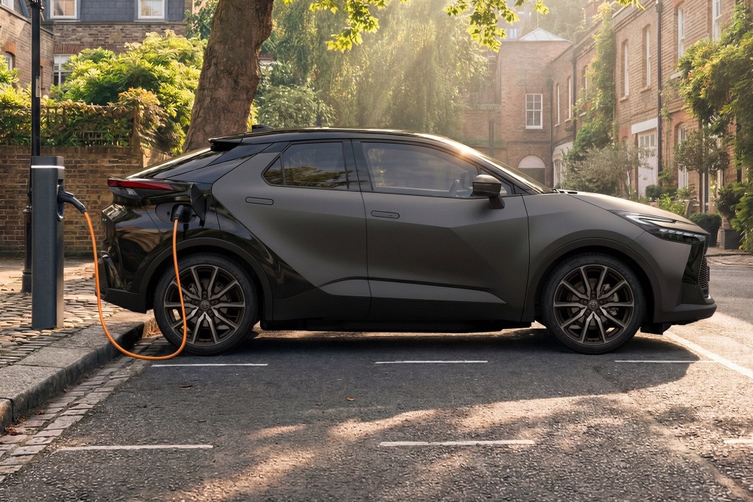 Toyota C-HR onyx 2027