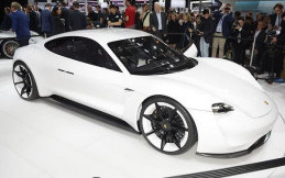 Porsche Tingkatkan Produksi Mission E