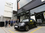 BMW Group Indonesia Resmikan Diler Plaza MINI-HR Muhammad di Surabaya