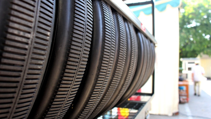 FDR Perkenalkan Ban FX1 untuk Mobil Listrik