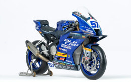 Intip Penampakan Apparel dan Livery Resmi Perdana Aldi Satya Mahendra di Kelas Barunya