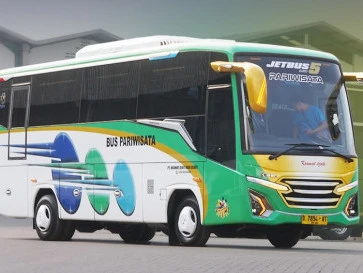 PO Kramat Djati Tambah Amunisi Bus Medium Pariwisata, Andalkan Sasis Isuzu