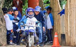 YMNI Edukasi Safety Riding Anak-anak Pakai Motor Mini Yamaha PW-50 50cc