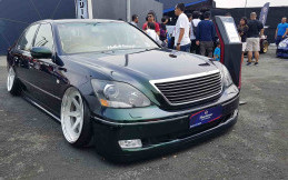 Lexus LS430 Elegan Tanpa Banyak Ubahan