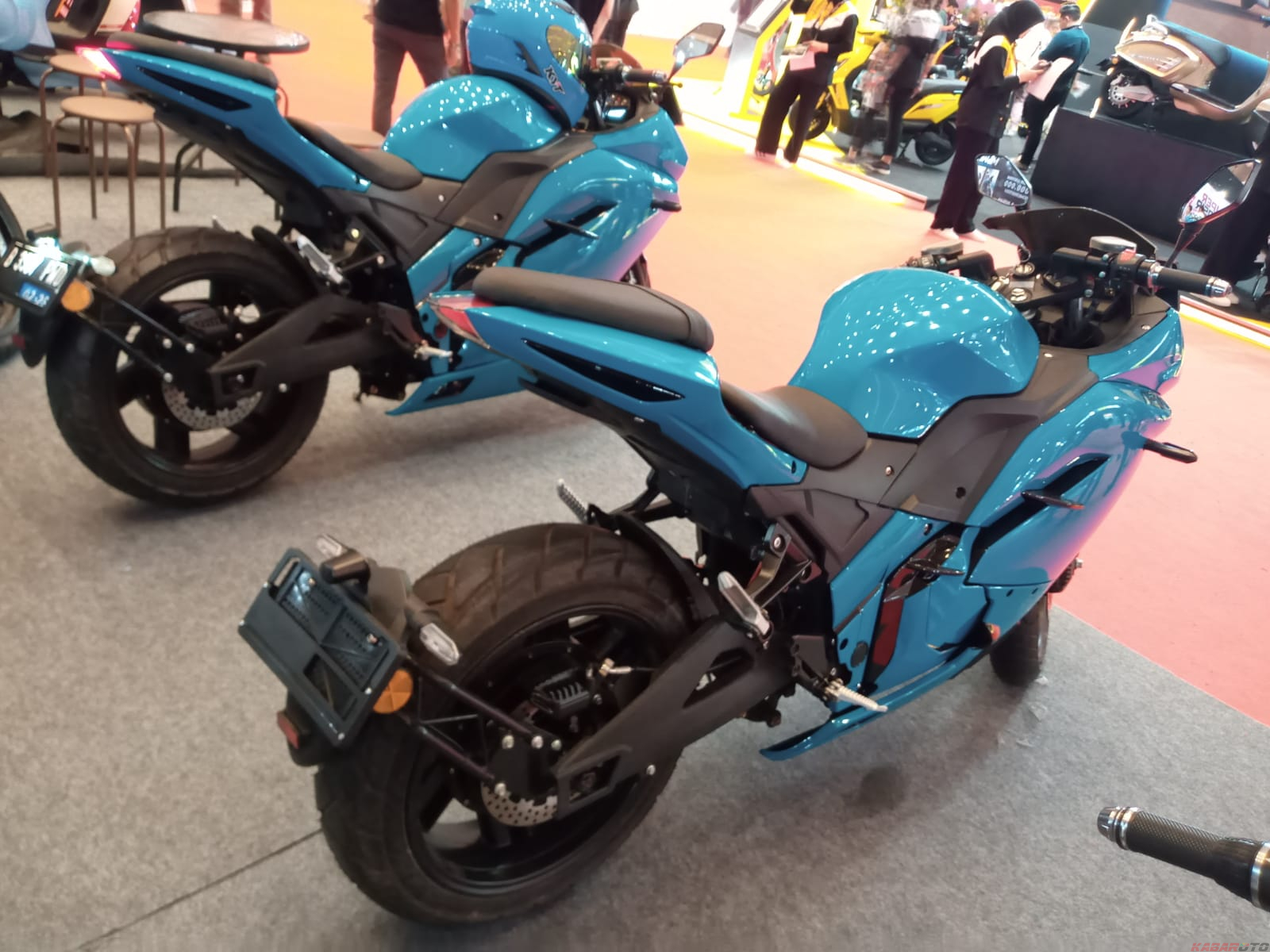 VMove Nue Sporty mirip dengan Kawasaki Ninja 250 FI
