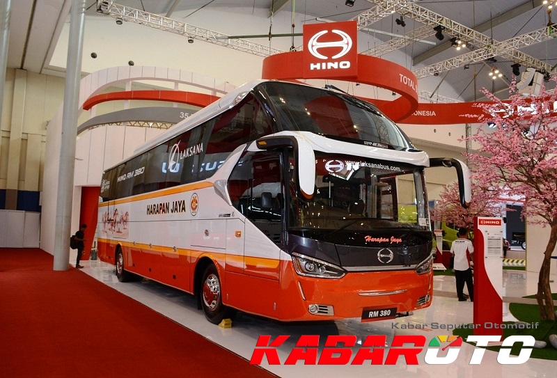 Hino Memperkenalkan Bus RM 380 Di GIIAS 2017