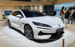 BYD Luncurkan Denza Z9 GT, Dijual dengan Harga Rp700 Jutaan