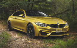 BMW M4 Facelift Lebih Bertenaga