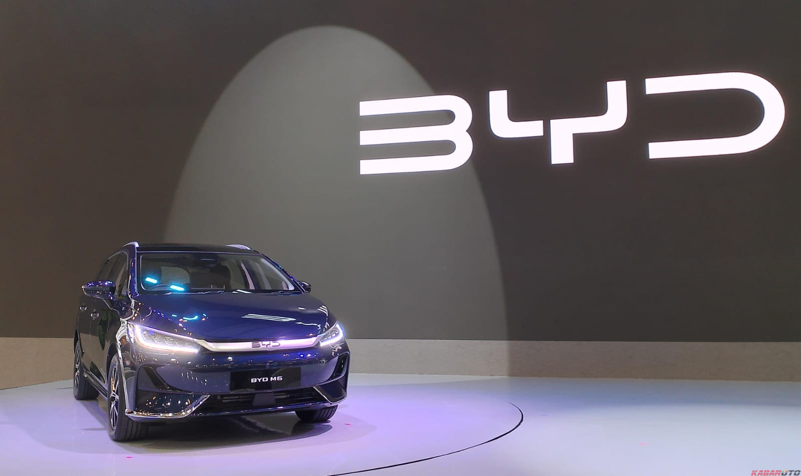 Daftar Mobil Listrik Berkapasitas 7 Penumpang di Indonesia