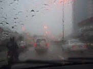 Solusi Jitu Atasi Kaca Mobil Berembun