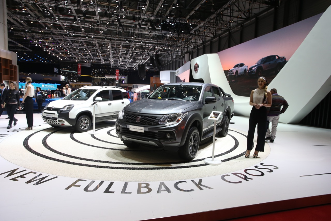 Fullback Cross, Mobil Pikap Double Cabin Terbaru Produksi Fiat