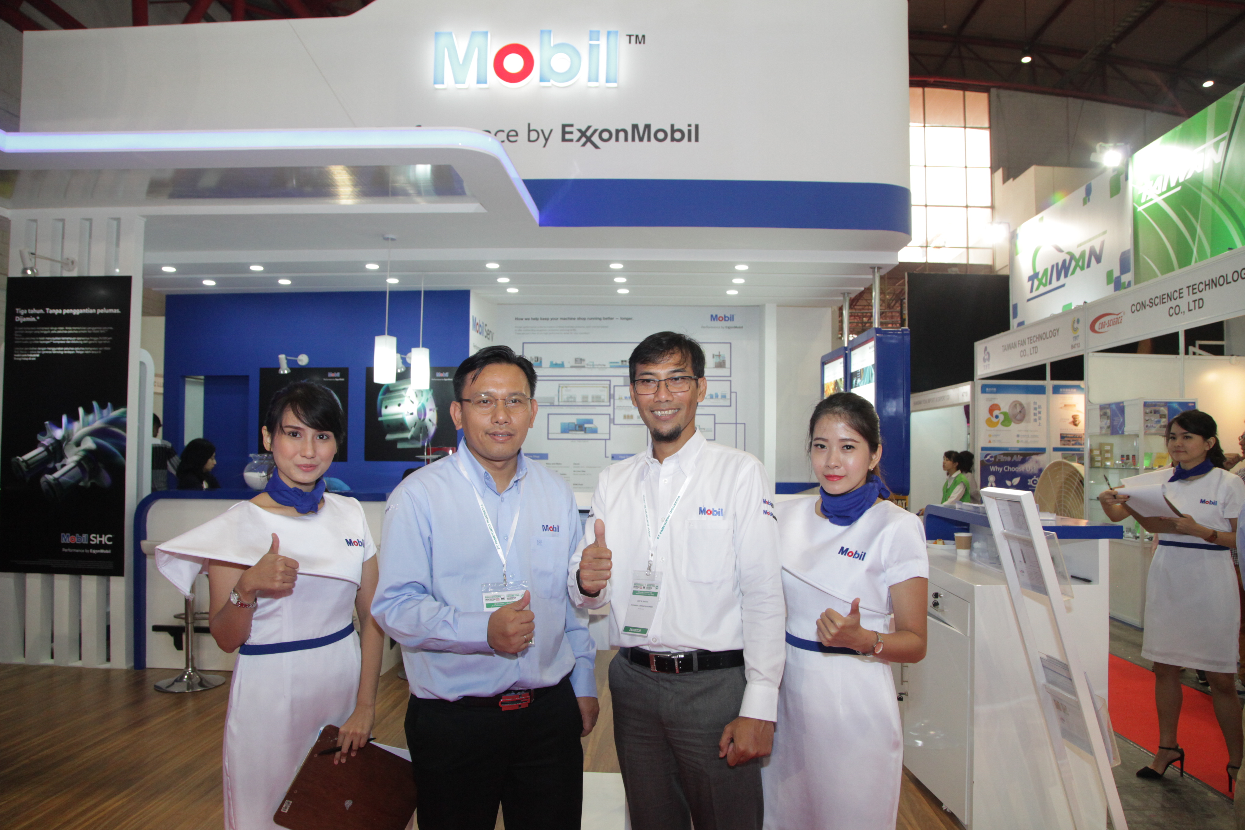 Pelumas Unggulan ExxonMobil Tampil di Pameran Manufacturing Indonesia 2016