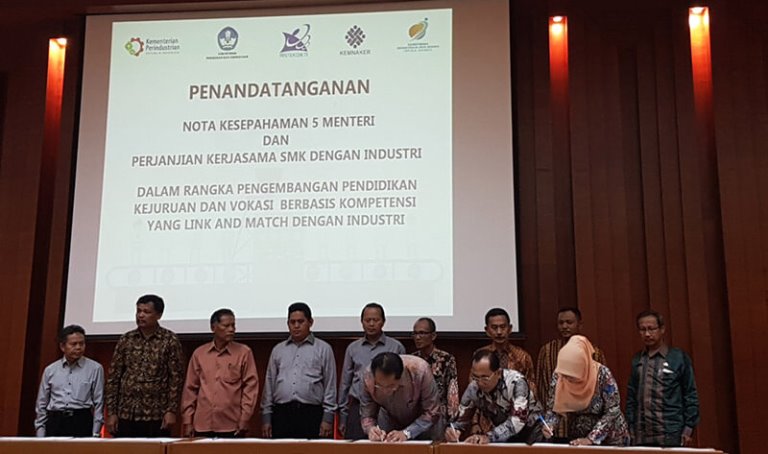Pemerintah Tunjuk PT AHM Untuk Kembangkan Pilot Project SMK Berbasis Kompetensi