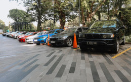 Komunitas Pecinta BMW Lintas Generasi Kumpul Bareng