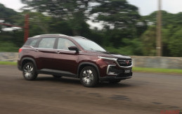 Resmi! Ini Dia Harga Wuling Almaz