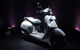 Piaggio Luncurkan Vespa GTS Super Tech 300, Ini Harganya!