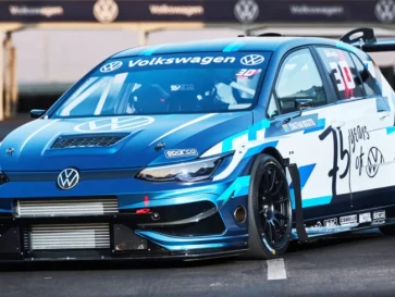 VW Golf Mk8 Hadir dengan Daya 1.000 Dk dan Knalpot di Depan