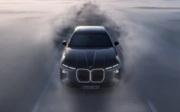 BMW i7 50 xDrive 2026, Definisi Baru Kemewahan Mobil Listrik Jarak Jauh