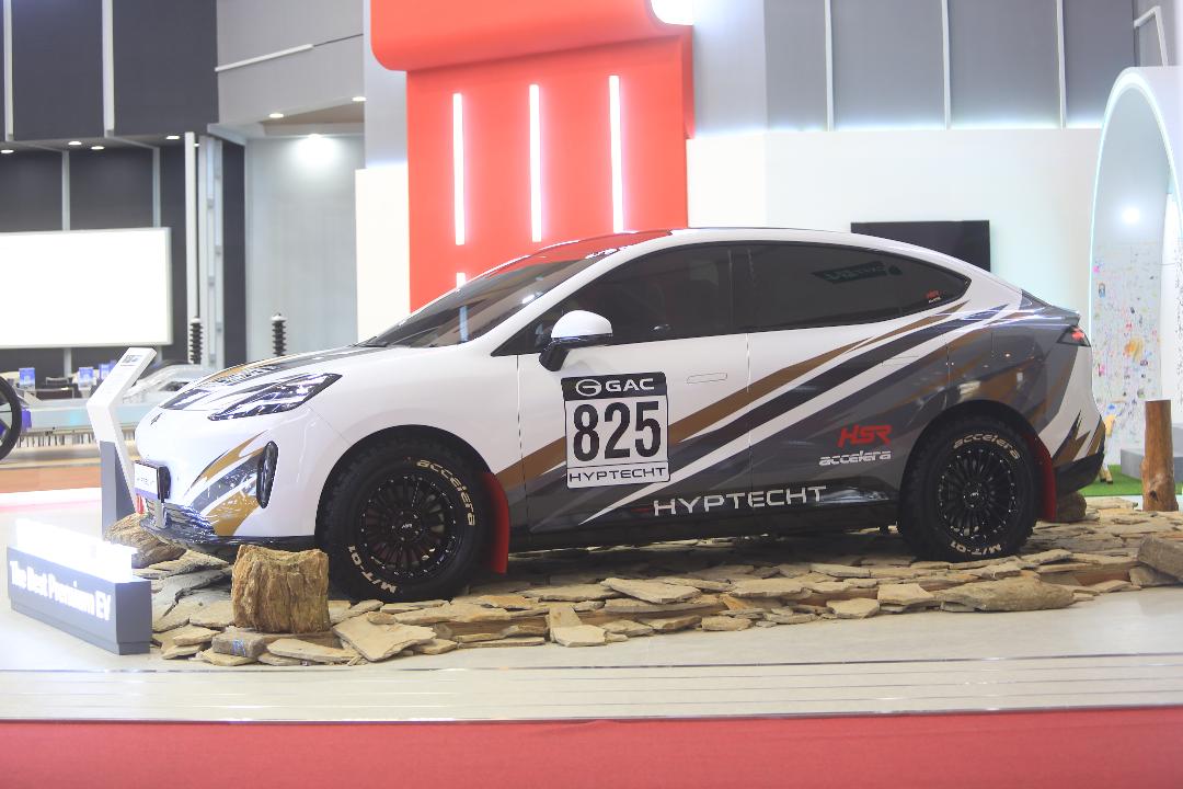 Beda Tema Modifikasi GAC Hyptec Elegan dan Rally Dakar