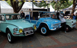 Pecinta Retro, Pakde Bei Boyong Tiga Dara-h Biroe Miliknya di Otobursa Tumplek Blek 2019 Nih