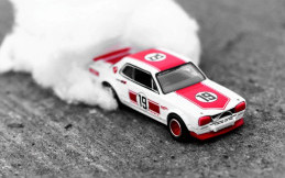 Kreatif Bikin Foto Keren dengan Hotwheels